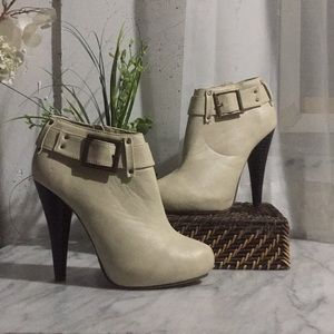 JUST FAB Leather Ankle Booties